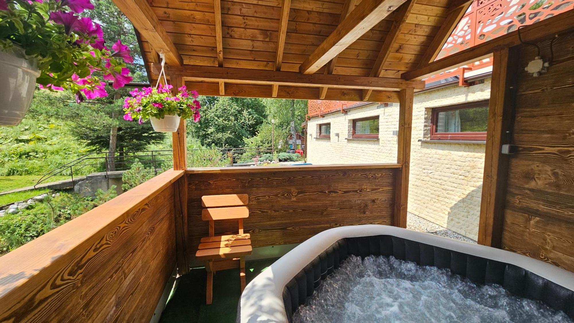 Holiday House Daniela Zdiar Exterior photo